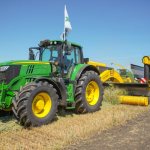 Design and device features of John Deere 6195M