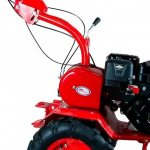 Salyut-100 is equipped with a power take-off pulley, which allows the use of agricultural equipment