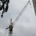 Self-propelled tower crane