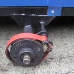 Trailer brakes for walk-behind tractor